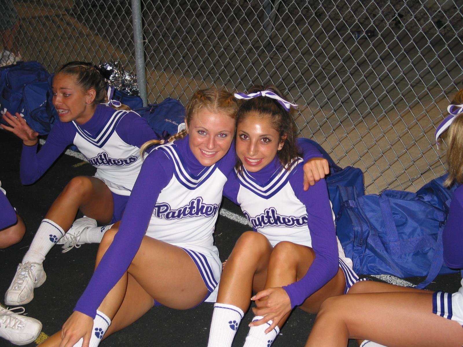 Bloomington (IN) High School South Cheer Girls - bhss04-05_LizLeanna.